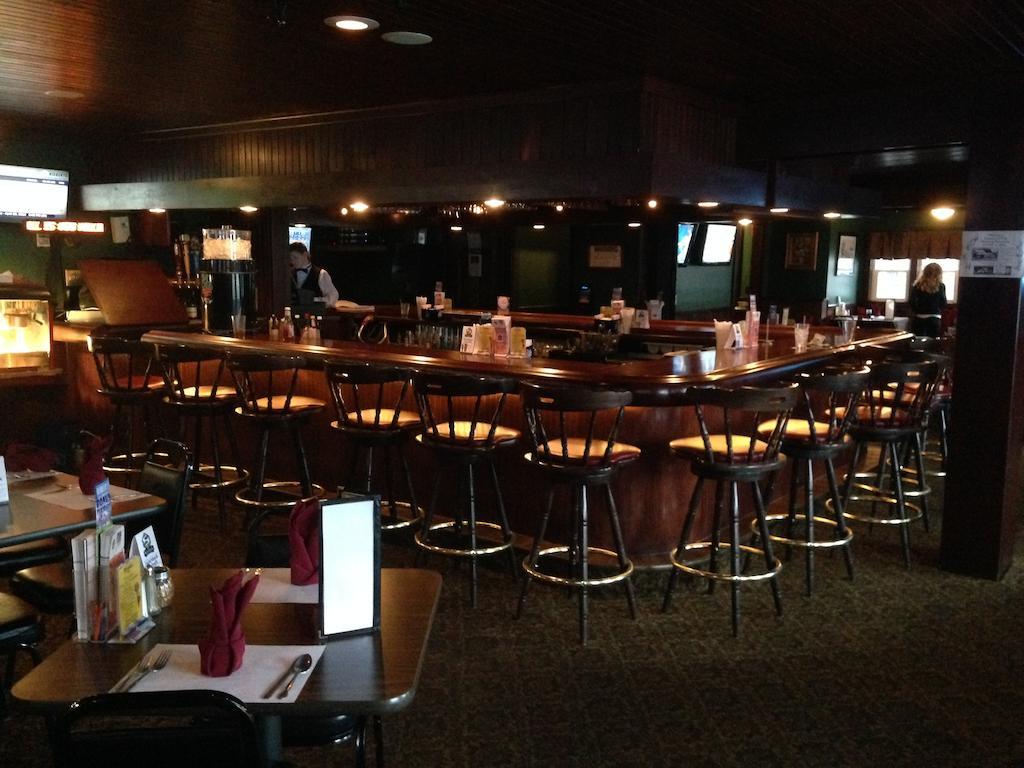 Norwich Fred'S Inn Restaurant & Lodging מראה חיצוני תמונה