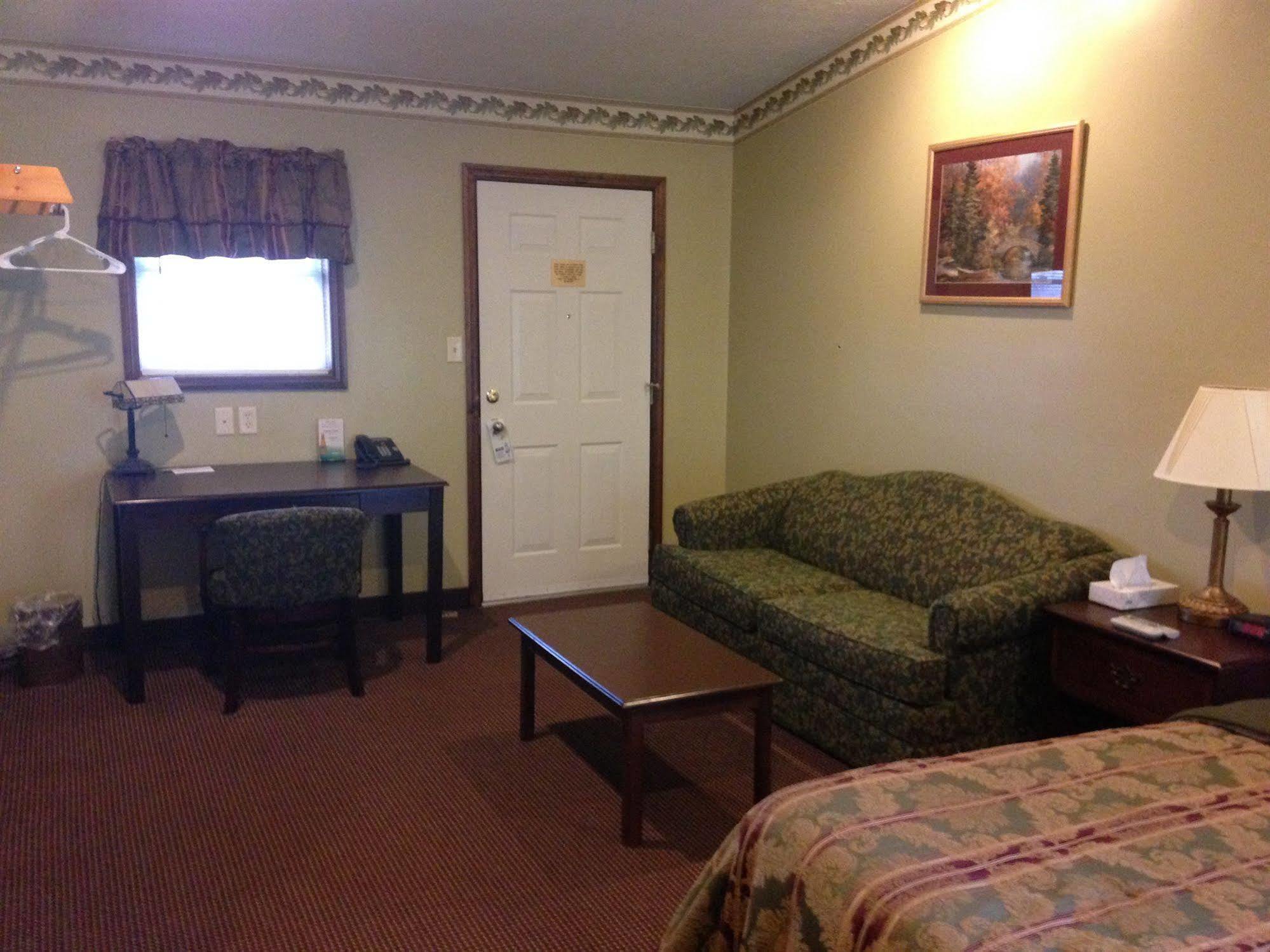 Norwich Fred'S Inn Restaurant & Lodging מראה חיצוני תמונה